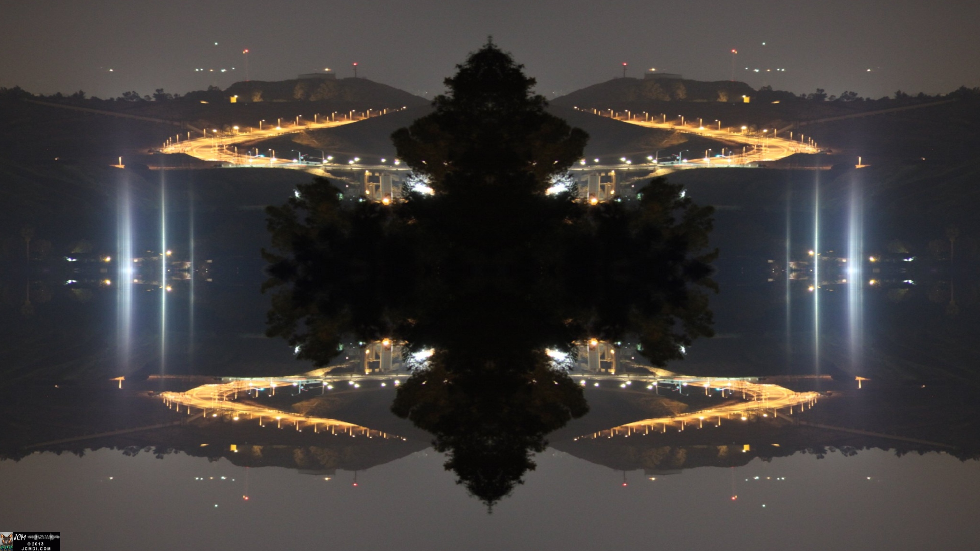 Quadroscopic Moonset and traffic